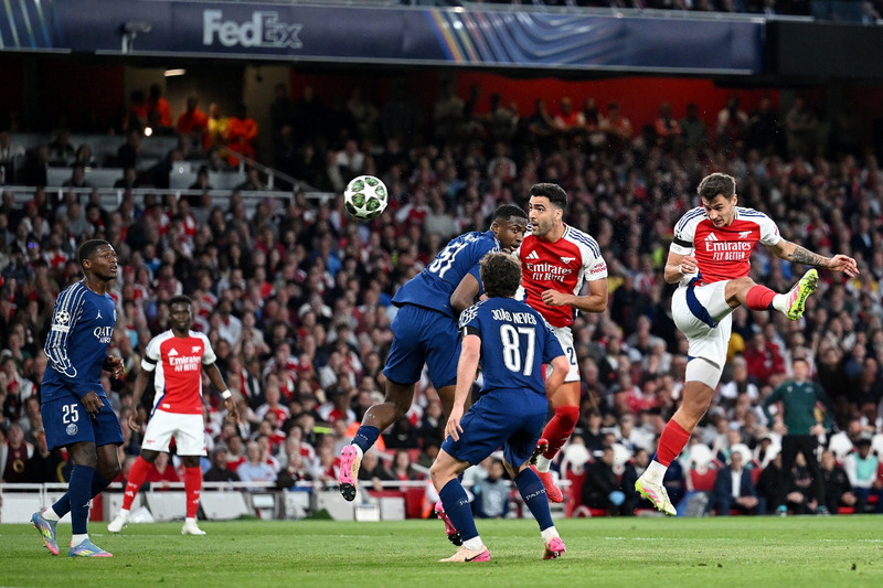 PSG vs Arsenal - Mikel Arteta khắc chế Luis Enrique