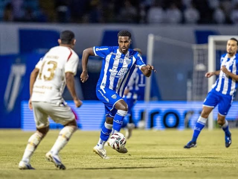 Avai vs Nautico PE - 3 điểm nhọc nhằn